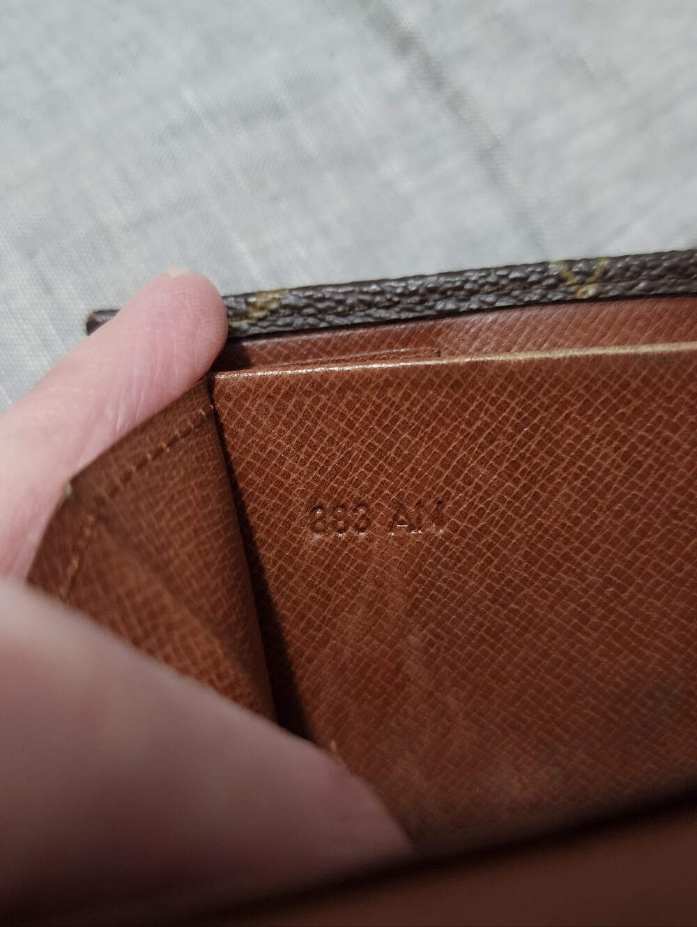 Authentic Louis Vuitton Monogram Victorine Wallet - Picture 4 of 10
